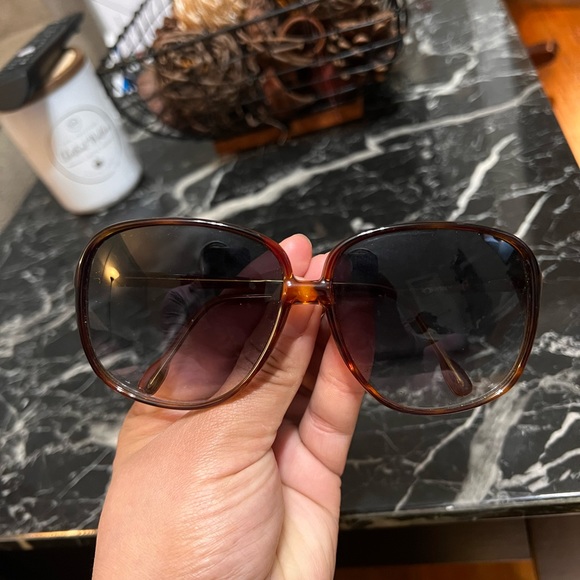 Anne Klein Sunglasses - Picture 3 of 8